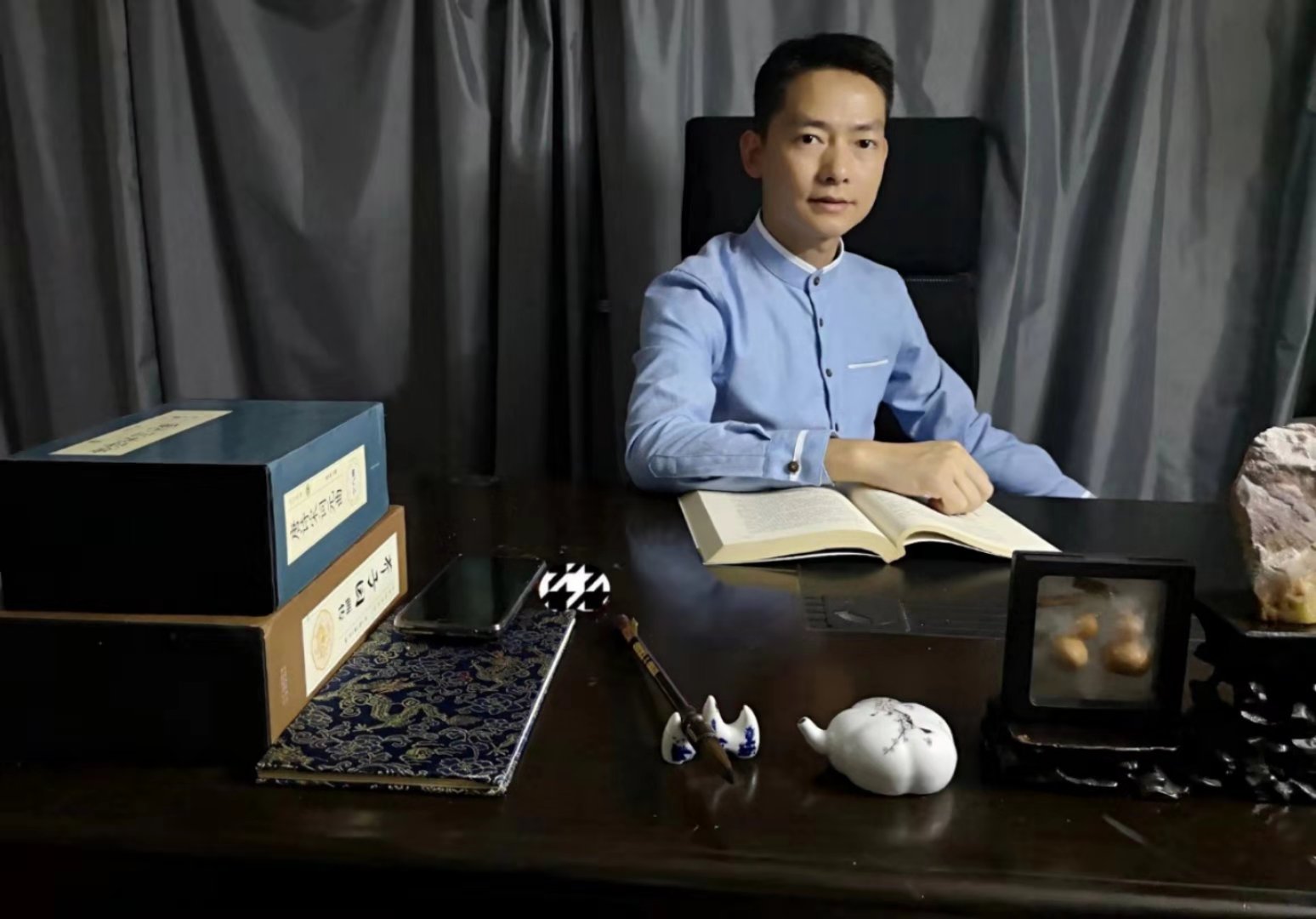 画家书法家董国平个人艺术简介,董国平画家简介,董国平作品价格,董国平个人简介,董国平艺术作品,书法家董国平简介,画家董国平简介