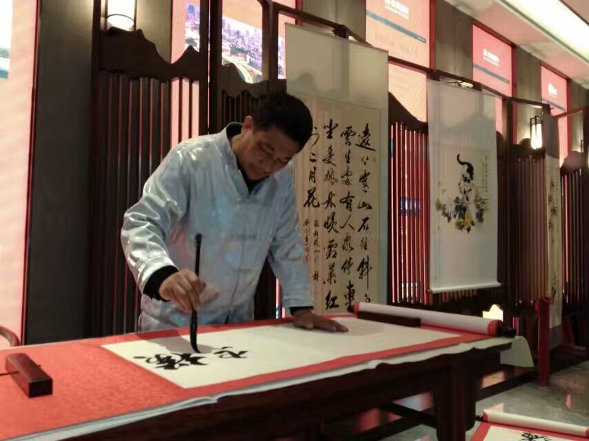 画家书法家李纪群个人艺术简介,李纪群画家简介,李纪群作品价格,李纪群个人简介,李纪群艺术作品,书法家李纪群简介,画家李纪群简介
