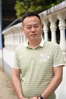 画家书法家曹伟德个人艺术简介,曹伟德画家简介,曹伟德作品价格,曹伟德个人简介,曹伟德艺术作品,书法家曹伟德简介,画家曹伟德简介