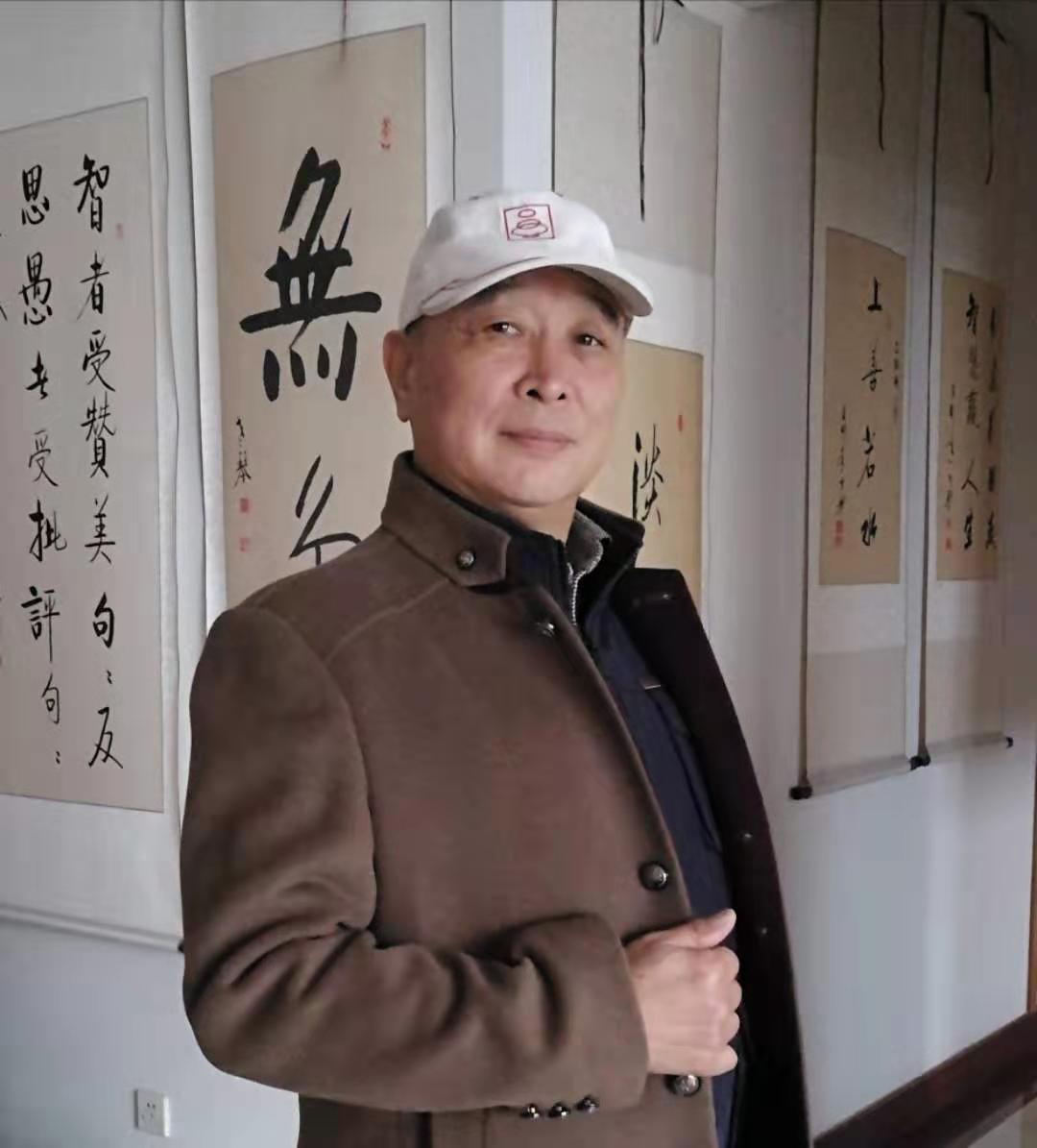 画家书法家老琴个人艺术简介,老琴画家简介,老琴作品价格,老琴个人简介,老琴艺术作品,书法家老琴简介,画家老琴简介