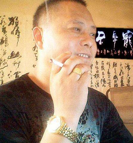 画家书法家李根红个人艺术简介,李根红画家简介,李根红作品价格,李根红个人简介,李根红艺术作品,书法家李根红简介,画家李根红简介