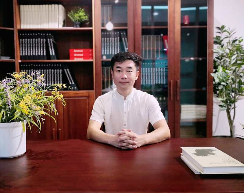 画家书法家陈亮个人艺术简介,陈亮画家简介,陈亮作品价格,陈亮个人简介,陈亮艺术作品,书法家陈亮简介,画家陈亮简介