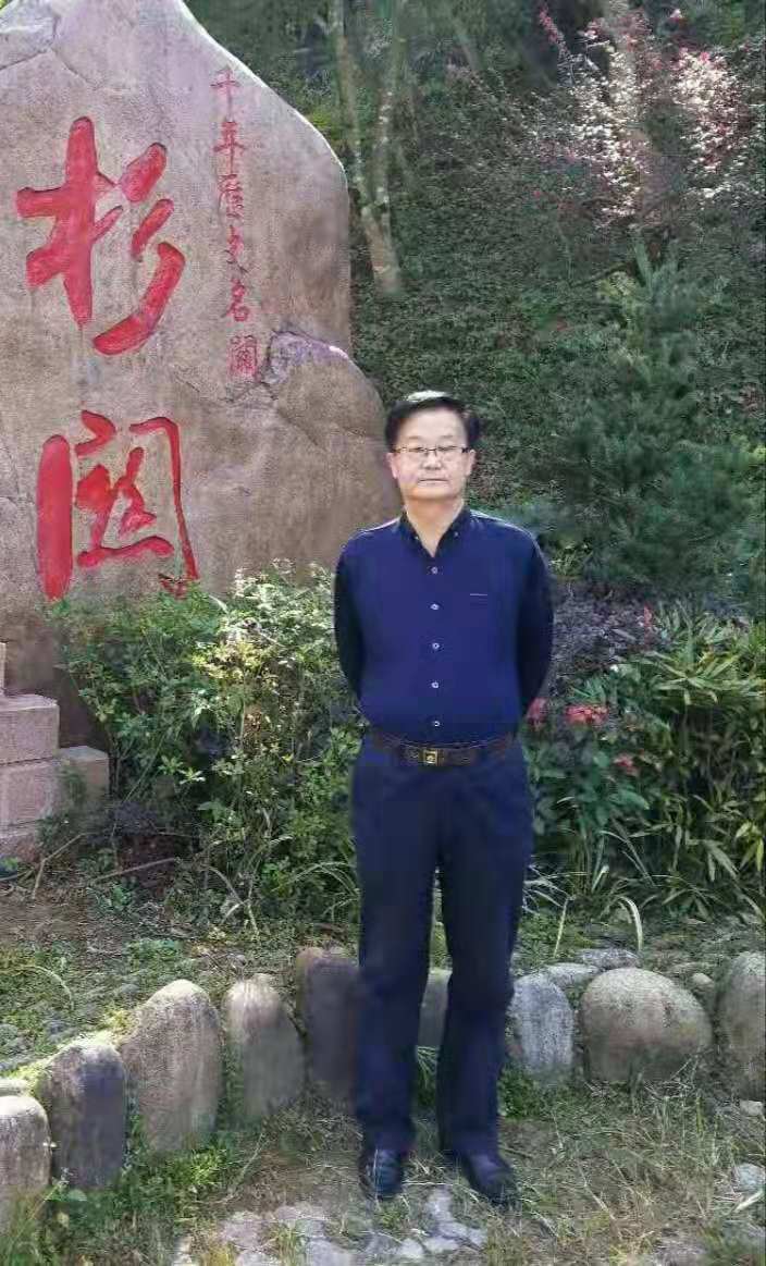 画家书法家刘文科个人艺术简介,刘文科画家简介,刘文科作品价格,刘文科个人简介,刘文科艺术作品,书法家刘文科简介,画家刘文科简介