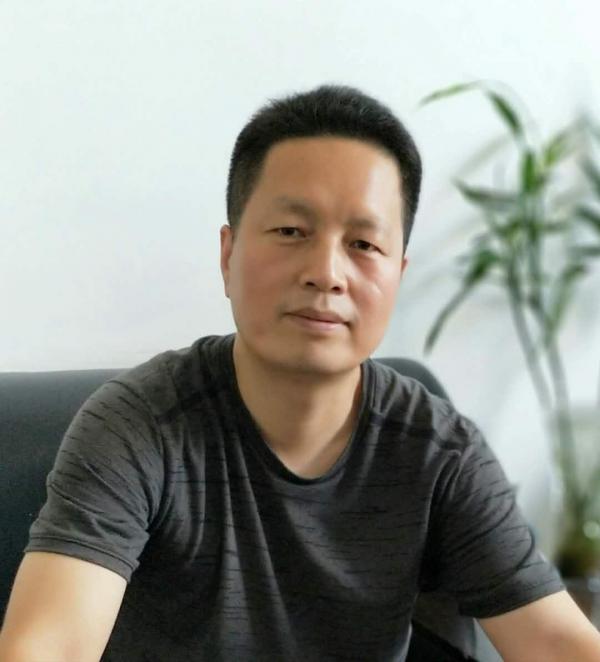 画家书法家张益个人艺术简介,张益画家简介,张益作品价格,张益个人简介,张益艺术作品,书法家张益简介,画家张益简介