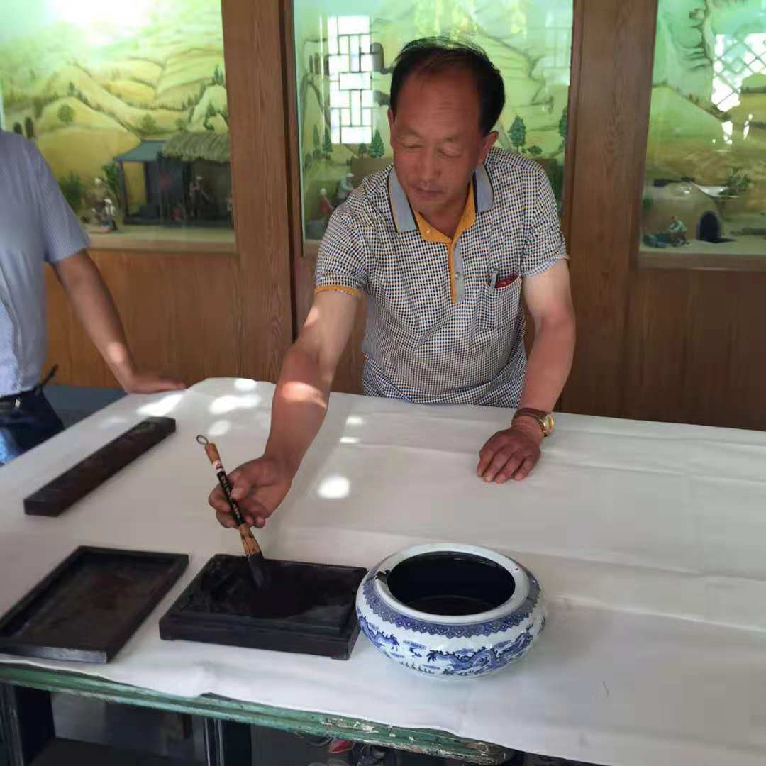 画家书法家张学义个人艺术简介,张学义画家简介,张学义作品价格,张学义个人简介,张学义艺术作品,书法家张学义简介,画家张学义简介