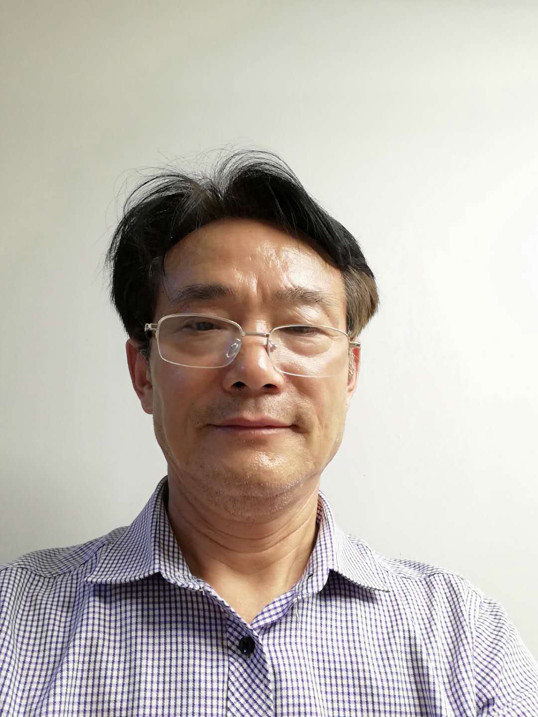画家书法家余海军个人艺术简介,余海军画家简介,余海军作品价格,余海军个人简介,余海军艺术作品,书法家余海军简介,画家余海军简介