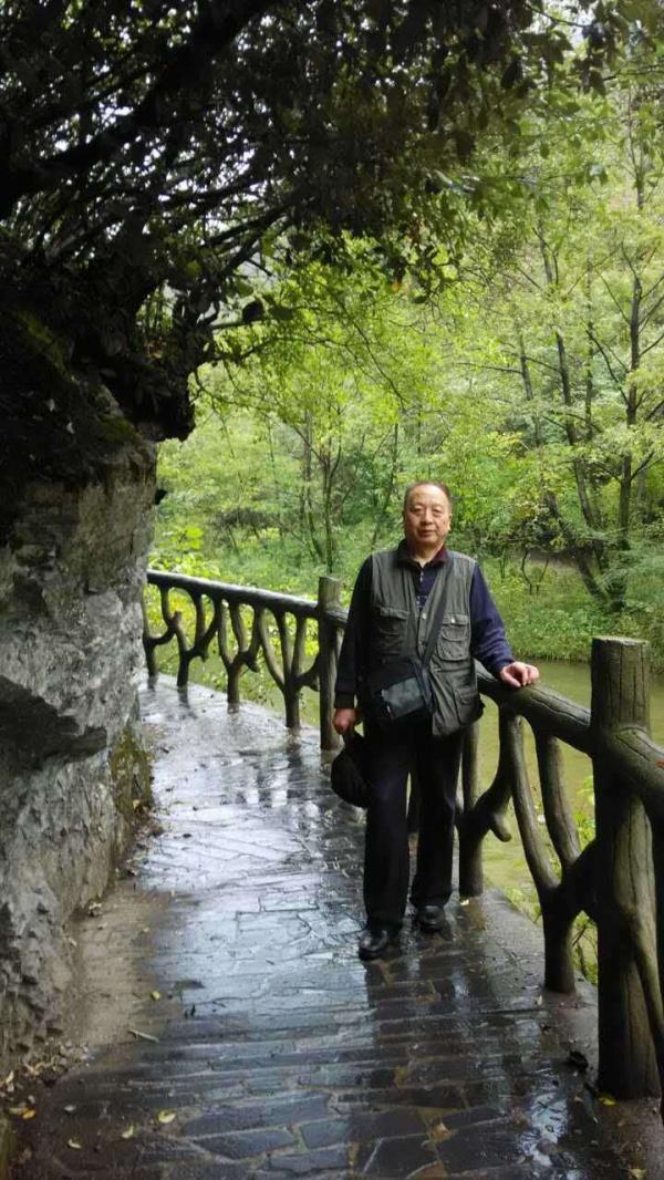 画家书法家王允强个人艺术简介,王允强画家简介,王允强作品价格,王允强个人简介,王允强艺术作品,书法家王允强简介,画家王允强简介