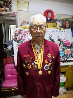 画家书法家贺秉发个人艺术简介,贺秉发画家简介,贺秉发作品价格,贺秉发个人简介,贺秉发艺术作品,书法家贺秉发简介,画家贺秉发简介