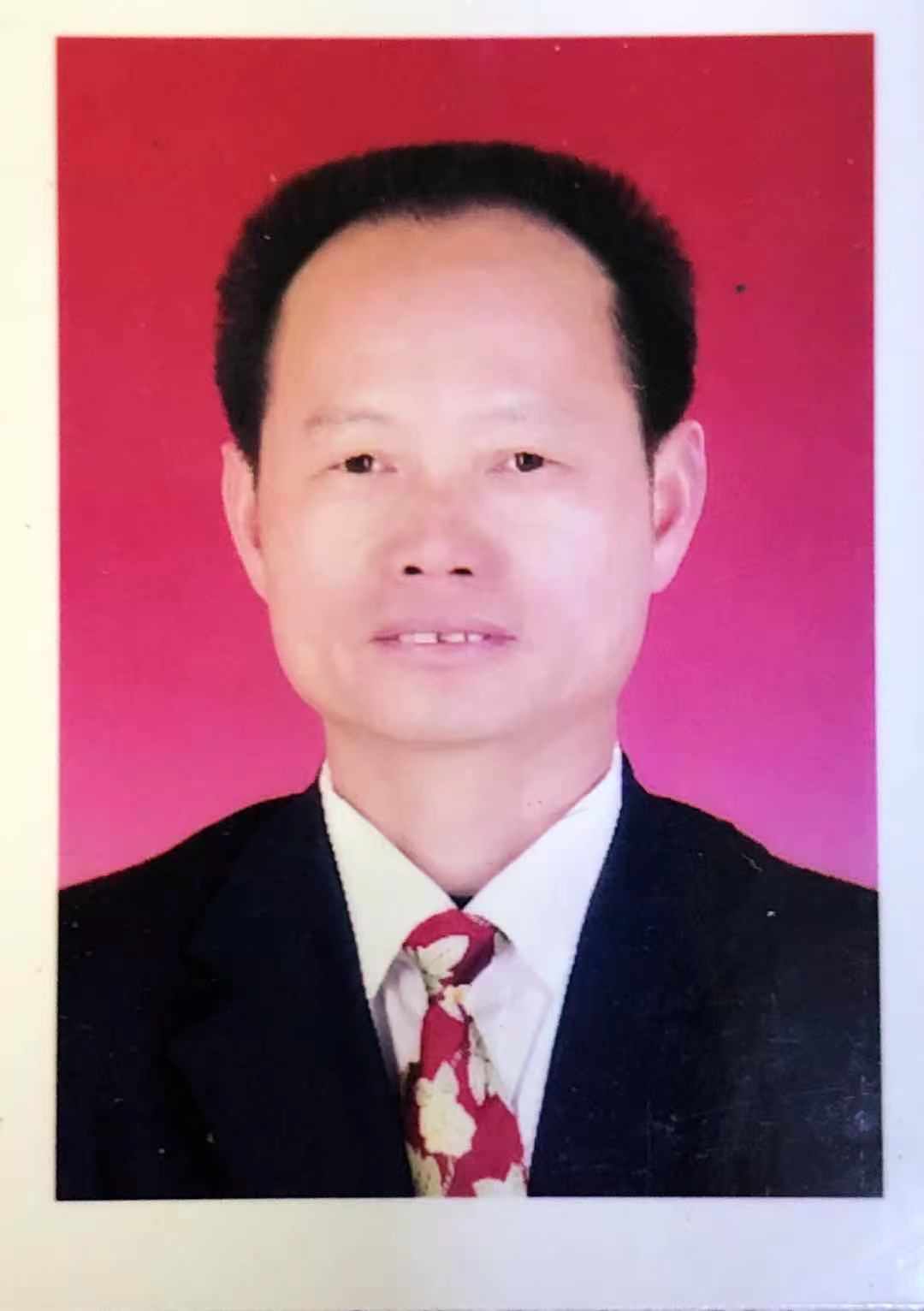 画家书法家龚伏龙个人艺术简介,龚伏龙画家简介,龚伏龙作品价格,龚伏龙个人简介,龚伏龙艺术作品,书法家龚伏龙简介,画家龚伏龙简介