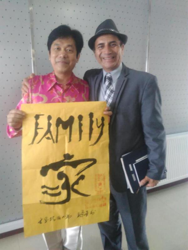 画家书法家王京华个人艺术简介,王京华画家简介,王京华作品价格,王京华个人简介,王京华艺术作品,书法家王京华简介,画家王京华简介