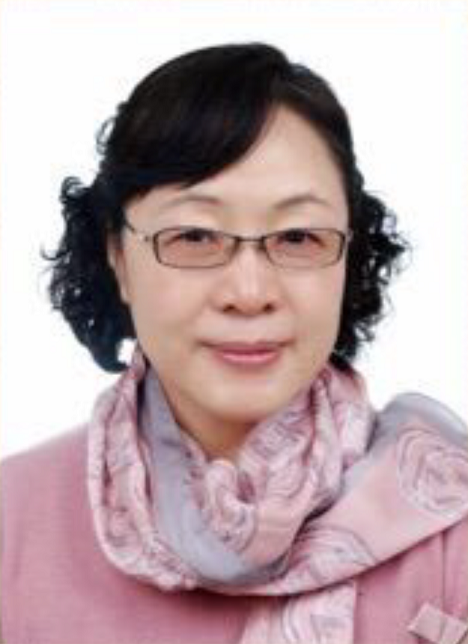 画家书法家何云个人艺术简介,何云画家简介,何云作品价格,何云个人简介,何云艺术作品,书法家何云简介,画家何云简介