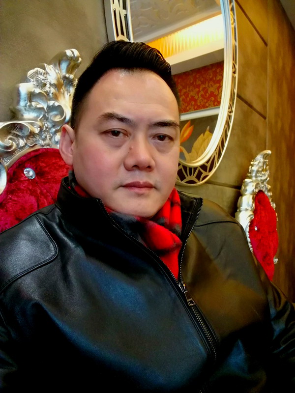 画家书法家王珑澔个人艺术简介,王珑澔画家简介,王珑澔作品价格,王珑澔个人简介,王珑澔艺术作品,书法家王珑澔简介,画家王珑澔简介