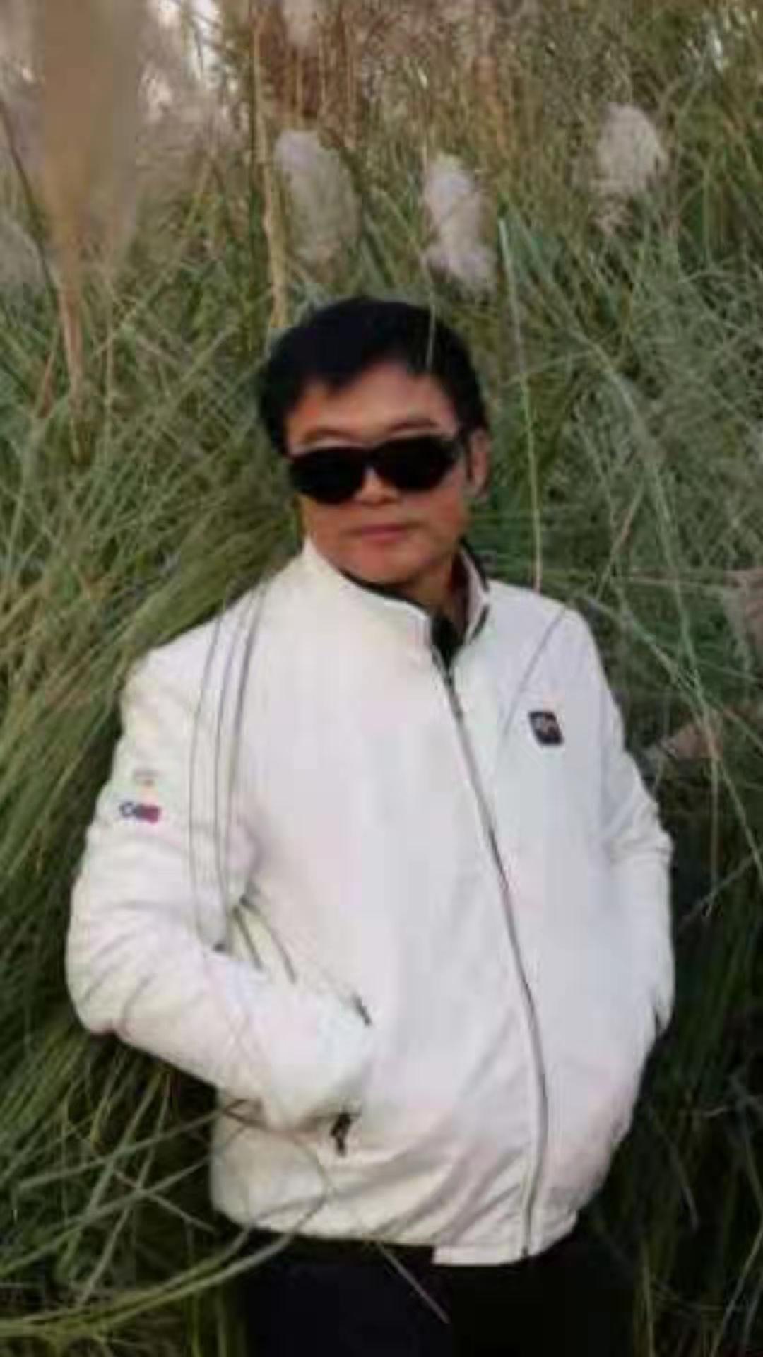 画家书法家吴俊彬个人艺术简介,吴俊彬画家简介,吴俊彬作品价格,吴俊彬个人简介,吴俊彬艺术作品,书法家吴俊彬简介,画家吴俊彬简介