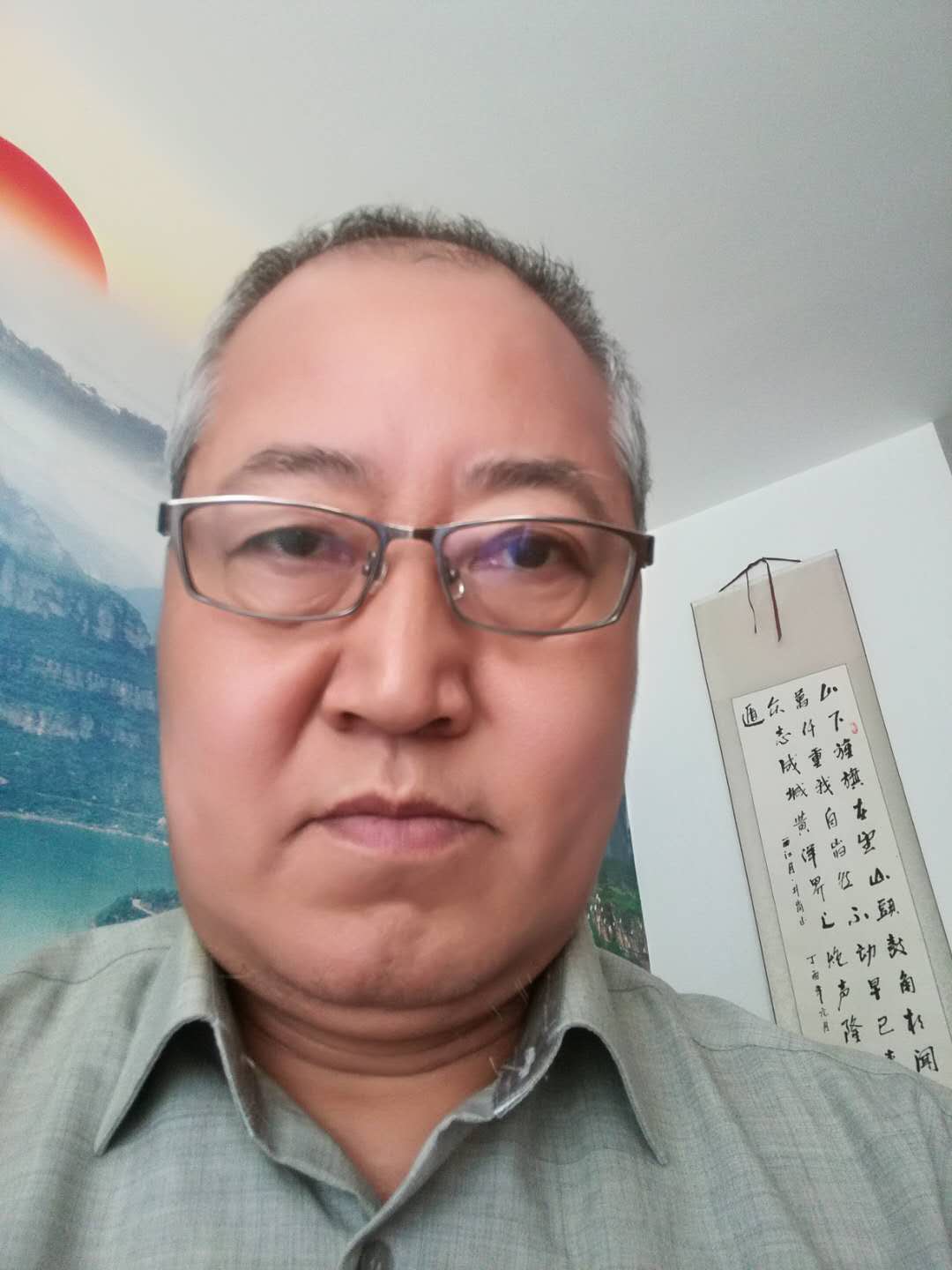 画家书法家袁志亮个人艺术简介,袁志亮画家简介,袁志亮作品价格,袁志亮个人简介,袁志亮艺术作品,书法家袁志亮简介,画家袁志亮简介