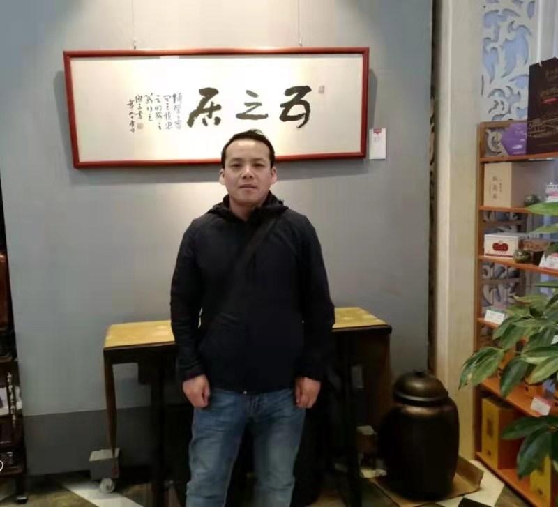 画家书法家张小石个人艺术简介,张小石画家简介,张小石作品价格,张小石个人简介,张小石艺术作品,书法家张小石简介,画家张小石简介