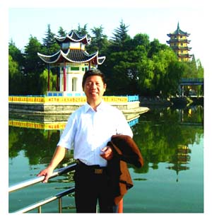 画家书法家杨德利个人艺术简介,杨德利画家简介,杨德利作品价格,杨德利个人简介,杨德利艺术作品,书法家杨德利简介,画家杨德利简介