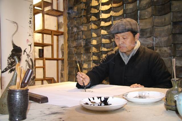 画家书法家郑嵩山个人艺术简介,郑嵩山画家简介,郑嵩山作品价格,郑嵩山个人简介,郑嵩山艺术作品,书法家郑嵩山简介,画家郑嵩山简介