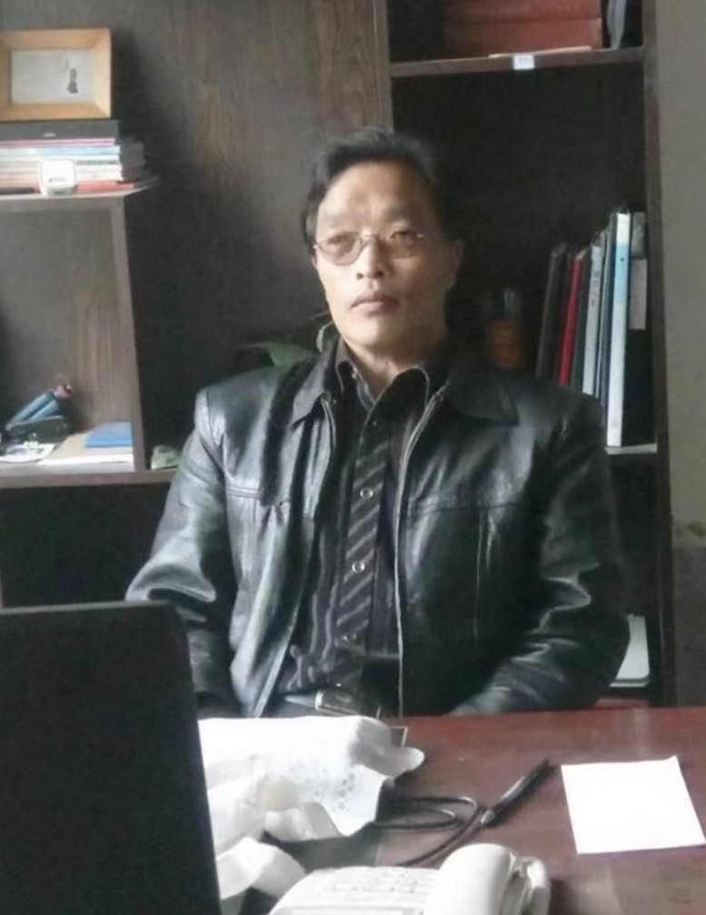 画家书法家张学峰个人艺术简介,张学峰画家简介,张学峰作品价格,张学峰个人简介,张学峰艺术作品,书法家张学峰简介,画家张学峰简介